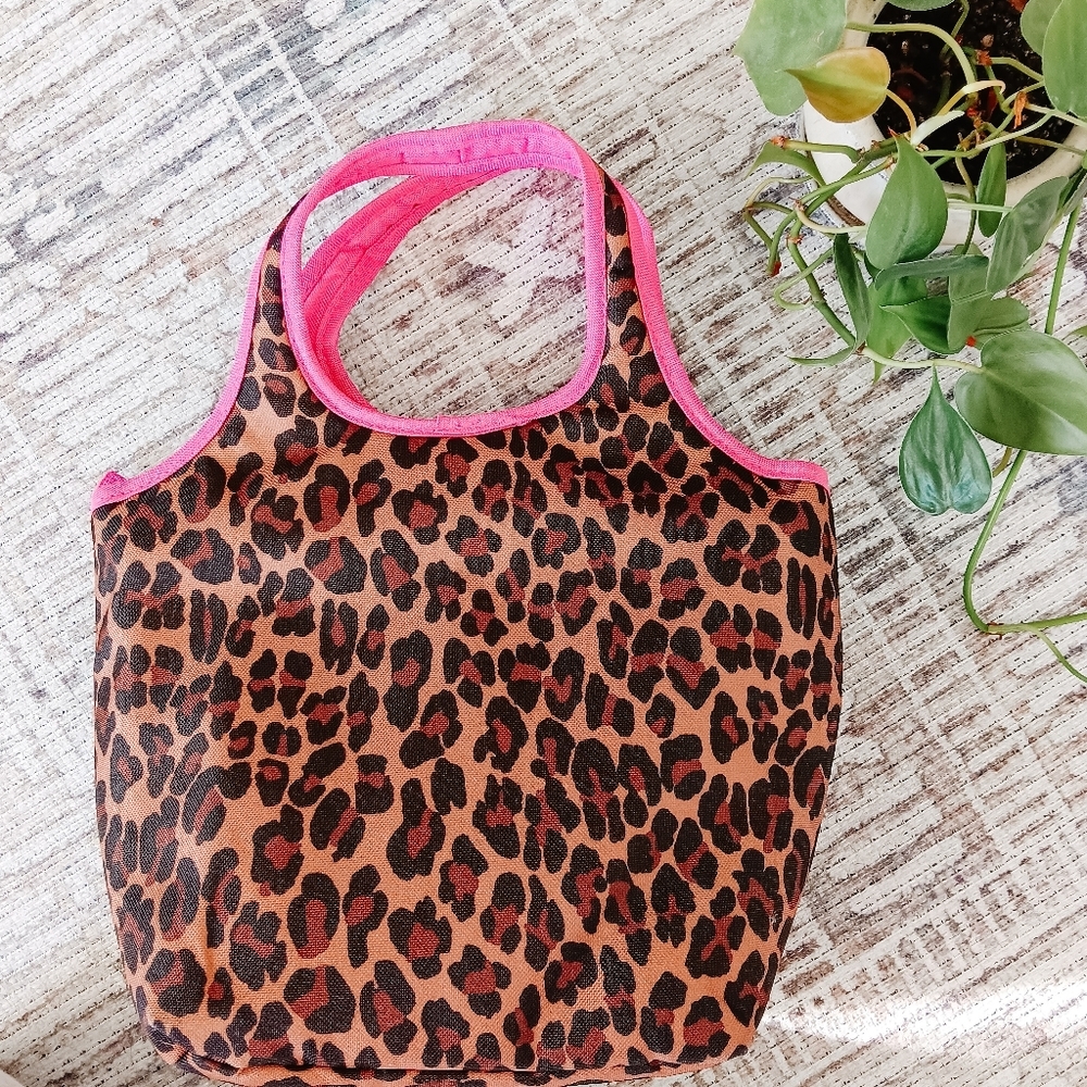 ♥️ Old Navy Leopard Print Lunch Bag
